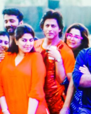 Farah Khan Instagram - Some throwback pics.. tons of happy memories & lots more to make.. happy birthday SHAH @iamsrk n happy birthday @poojadadlani02 .. ❤️❤️❤️