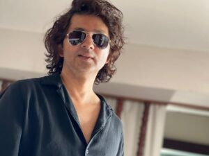 Farah Khan Instagram - Happy birthday to the #fatheroftheyear 😁 @shirishkunder thank you for letting me post these.. 😜 n the added years are only  being kinder to you than the rest of us♥️ pic credit: @avigowariker