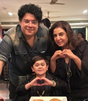 Farah Khan Instagram - My 2 favourites this season of #biggboss16 .. sometimes its even better to just win hearts ♥️♥️♥️ @abdu_rozik @aslisajidkhan @colorstv #mandli #family #burgir #longsonshortsonshow