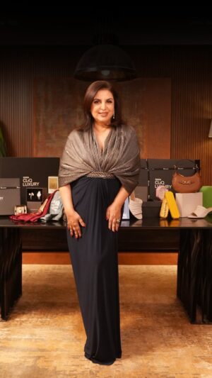 Farah Khan Instagram - Watch till the end of the video to 
know what's the BIGGEST secret celebrities are gatekeeping.🤫
It's not just water and experts... it's the Tata CLiQ Luxury Black Friday Sale! ✨Up to 50% off on luxe faves-watches, handbags, apparel, accessories, beauty, home, footwear and more!🤩

Go and shop now on @tatacliqluxury BLACK FRIDAY SALE✨
Use coupon UNEXPECTED10 for an Extra 10% off*

*T&C apply
[ Tata CLiQ Luxury, Black Friday Sale, Shopping, Luxury Brands ]