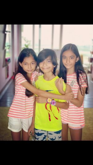 Farah Khan Instagram - Happy 16th birthday to the best things we ever produced!! ♥️♥️♥️ @czarkunder @divakunder @anyakunder