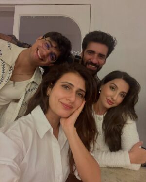 Fatima Sana Shaikh Instagram - ♥️♥️♥️