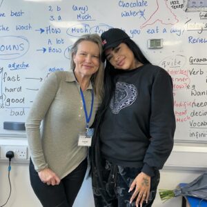 Fernanda Medrado Instagram - Here’s a little shout-out to the sweetest teacher I’ve ever had and my brilliant new classmates, who I’m chuffed to bits to have met. Hope to catch up with you all soon! 🇬🇧🏴󠁧󠁢󠁥󠁮󠁧󠁿 💞