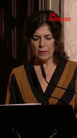 Filomena Cautela Instagram - No momento da inércia o plano é perfeito. 🤣
Eça no Panteão. 
Tudo certo ali. Tudo certo nas palavras, tudo certo nesta realização. 
Alguém quer comentar, partilhar enfim...