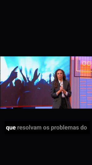 Filomena Cautela Instagram - A pedido, aqui ficam os últimos segundos do @tudoquenaoprecisas.rtp. Deixem os vossos desejos para o novo ano nos comentários, pode ser que dê  sorte...
Este é momento maior que podem rever na RTP PLAY mas para quem quiser ver ou partilhar ele aqui fica. 
Venha 2025. Bom ano malta.