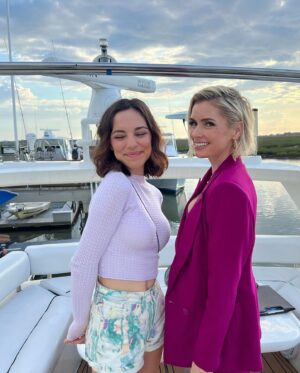 Fiona Palomo Instagram - 🌴🌺⚡️🏴‍☠️ @obx