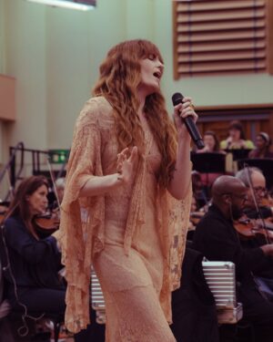 Florence Welch Instagram - Rehearsals at Maida Vale with @julesbuckleymusic 🪭