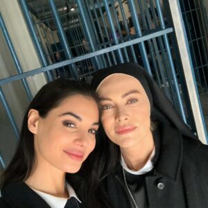 Francesca Chillemi Instagram - Suore si…ma rock 🎸🎵
Vi amiamo 🥰

#chediociaiuti