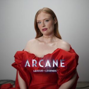 Freya Ridings Instagram - Today, I am OVER THE MOON to finally share that “I Can’t Hear It Now” is OUT NOW on all platforms!! 🎉🔥❤️‍🔥 To be a part of such a pivotal track for @arcaneshow Season 2 is such an amazing feeling... 😭🔥 The show that the incredible Christian Linke, @itsmako and @riotgames have created has blown me away. Season 2, Act 1 episodes are out now on @netflix !!🙌

👗 @itsamandalim @lucakingston 
📸 @andrewrose