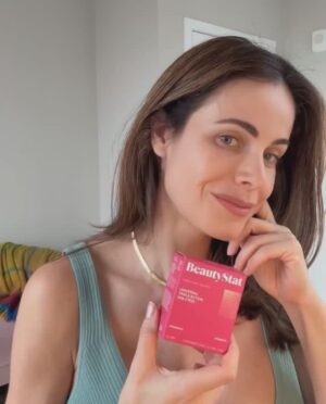 Gabriela Dias Instagram - “Glowing and peeling my way to radiant skin! ✨💫 #DirtyPeelChallenge” @beautystat