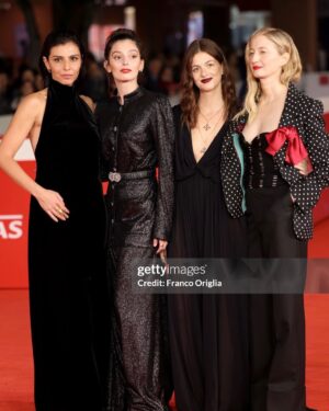 Gaia Girace Instagram - Presenting My brilliant friend-the story of the lost child

Forever grateful❤️