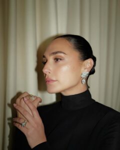 Actress Gal Gadot HD Photos and Wallpapers February 2025