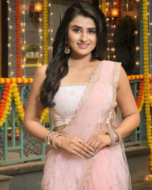 Garima Parihar Instagram - #Prediwalivibes

.
.
.
#ootd #instaday #photooftheday #instagood #instalike #instafashion #love #diwalivibes #fun #shoot