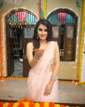 Garima Parihar Instagram - #Prediwalivibes

.
.
.
#ootd #instaday #photooftheday #instagood #instalike #instafashion #love #diwalivibes #fun #shoot