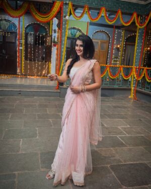 Garima Parihar Instagram - #Prediwalivibes

.
.
.
#ootd #instaday #photooftheday #instagood #instalike #instafashion #love #diwalivibes #fun #shoot