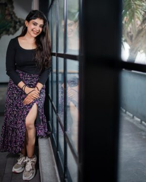 Gayathri Shan Instagram - Be happy, be bright, be you 🌹