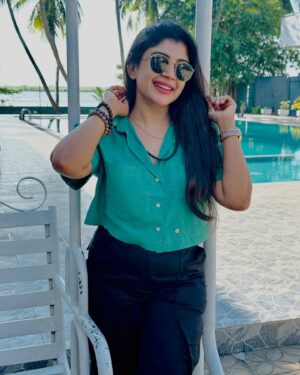 Gayathri Shan Instagram - Breathe 💎