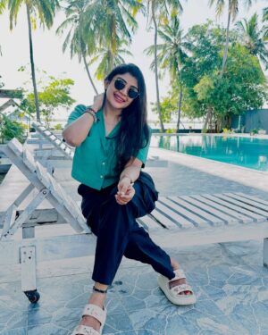 Gayathri Shan Instagram - Breathe 💎