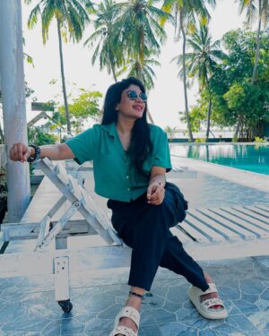 Gayathri Shan Instagram - Breathe 💎