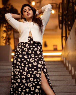Gayathri Shan Instagram - ✨🕊️