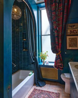 Gloria Steinem Instagram - My apartment has never looked so good, and I have so many people to thank for that!

Photography: @wabranowicz 
Styling: @mieketenhave 
Design: @hallworthandheathens 
Writing: @samedford in @archdigest
Wardrobe Styling: @nina.clare @lilyetcie
