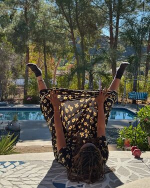 Glozell Green Instagram - Getting that D (Vitamin D) while Yoni sunning