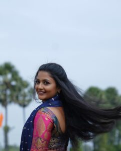 Actress Gomathi Priya HD Photos and Wallpapers January 2025