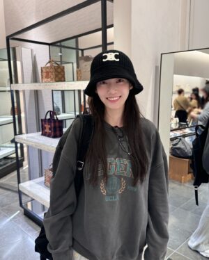 Gong Seung-yeon Instagram - @hi_sseulgi 랑 2 🧡