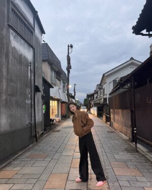 Gong Seung-yeon Instagram - @hi_sseulgi 랑 1🐻