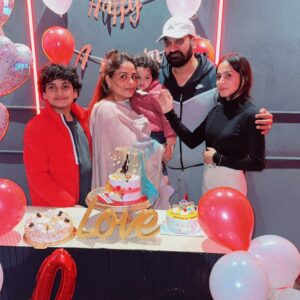 Gurlez Akhtar Instagram - Happy marriage anniversary my love ❤️🎂🙌🏻🧿❤️and thank you Daanveer Hargun and whole family ❤️🙌🏻😇

Your efforts to make our anniversary unforgettable are deeply appreciated. Thank you for the amazing party and the memories we will cherish forever.” We were left speechless by the surprise anniversary party you threw for us. Your love and generosity warmed our hearts and made our special day even more special 😇🙌🏻

#gurlezakhtar #gurlejakhtar #gurlejakhtarmusic #happyanniversary #happyanniversarymylove #happyanniversarytous #happyanniversarycake