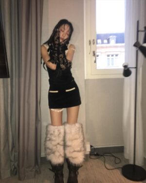 Ha Soo-young Instagram - 🖤🖤🖤🖤🖤🖤🖤🖤🖤🖤🖤🖤🖤Je t‘aime