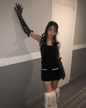 Ha Soo-young Instagram - 🖤🖤🖤🖤🖤🖤🖤🖤🖤🖤🖤🖤🖤Je t‘aime