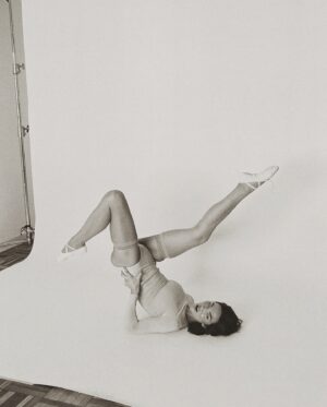 Hailee Keanna Lautenbach Instagram - Will this year be the 4th year I have “take a dance / ballet class” at the top of my New Year’s resolutions? I took pole because I wanted to get as close to cirque du soleil and aerial as I could and I loved it MINUS humping the floor to Nine Inch Nails, I can’t do sexy I wanna use that pole to Hanz Zimmer or John Williams and FLYYYY. Anyway, I digress. @monicabaddar @hannahhhmcdowell