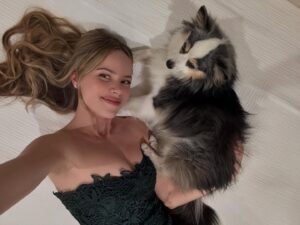 Halston Sage Instagram - My favorite way to end the night