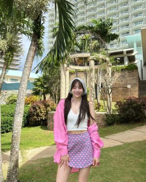 Han Bo-reum Instagram - 핑크가 좋은걸 👚👙👛 제일 손이 많이 갔던 셔츠

#괌 #여행중 #괌플레이