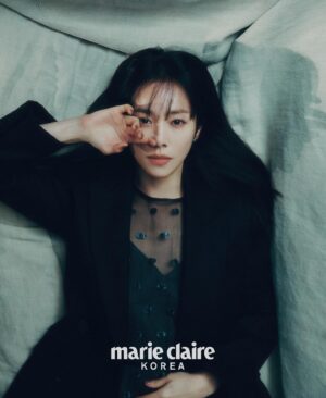 Han Ji-min Instagram - .
2025 marie claire January Issue.📚🔎

#나의완벽한비서 #lovescout