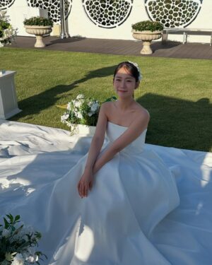 Han Seung-yeon Instagram - #냉소 #괴리와냉소 #mbn
20241122 밤 11시!!!
#눈부심이슈