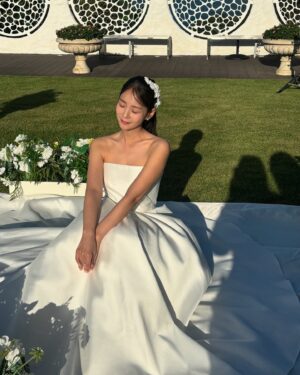 Han Seung-yeon Instagram - #냉소 #괴리와냉소 #mbn
20241122 밤 11시!!!
#눈부심이슈