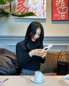 Actress Han Ye-seul HD Photos and Wallpapers December 2024