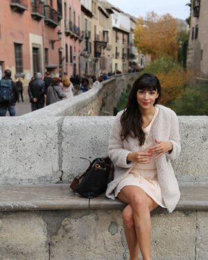 Hannah Simone Instagram - Wanderlust for life… travel feels easy when everywhere feels like home ✈️ 🍝 🐋 💫