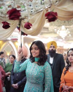 Actress Harleen Deol HD Photos and Wallpapers December 2023