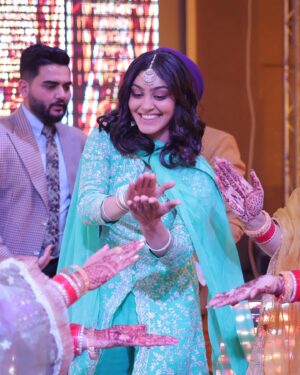 Harleen Deol Instagram - Nachdiyan Allarhan Kuwariyaan 🎶

#throwback