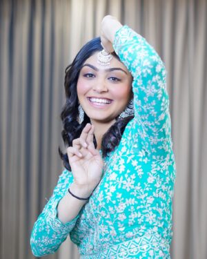 Harleen Deol Instagram - When the cameraman captures u doing ur daily routines 😂