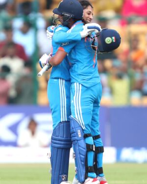 Harmanpreet Kaur Instagram - 7️⃣ 🤝 1️⃣8️⃣ 

𝗜. 𝗖. 𝗢. 𝗡. 𝗜. 𝗖 😊 💙

#TeamIndia | #INDvSA | @imharmanpreet_kaur | @smriti_mandhana | @idfcfirstbank