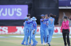 Harmanpreet Kaur Instagram - We’ve been there before and we know how to get it .

Lets go team 🇮🇳 

I’m proud of you all 🇮🇳💪

#worldcupsemifinals #indvsaus