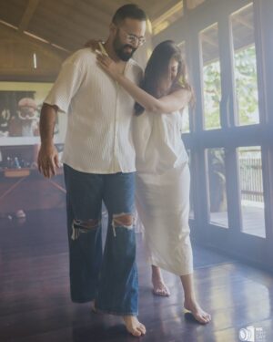 Harshita Gupta Instagram - Hey Shrey,
Aa gaya swaad? Aa gaye mazze? Mujhse shadi krni thi na tumhe 🙂 
You are a very brave man. 
But But But for me you are a cutie, my shawty. 
Often ppl talk about how Marriages are curse and sad state to be in .. it was not easy for us either, but you taught me that Marriage is commitment, choosing the same person every day even when things feel hard and communication communication communication is not enough, comprehending is equally important. 
Bohot zyada tareef kr di bhai maine .. but I believe you are the best thing that could have happened to me in my Jawani. I am so proud to be your wife every single day. 
And,U are the Best Man I could have ever asked for from the Universe.
I love you and geeli poochie right on the lips. 
So grateful for that silly shoot that made me meet you. 
Also, thank you for feeding me on the mandap 🤌🏻
Happy Anniversary baby 💋🧿🪬