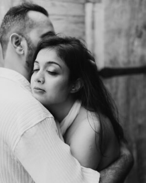 Harshita Gupta Instagram - Hey Shrey,
Aa gaya swaad? Aa gaye mazze? Mujhse shadi krni thi na tumhe 🙂 
You are a very brave man. 
But But But for me you are a cutie, my shawty. 
Often ppl talk about how Marriages are curse and sad state to be in .. it was not easy for us either, but you taught me that Marriage is commitment, choosing the same person every day even when things feel hard and communication communication communication is not enough, comprehending is equally important. 
Bohot zyada tareef kr di bhai maine .. but I believe you are the best thing that could have happened to me in my Jawani. I am so proud to be your wife every single day. 
And,U are the Best Man I could have ever asked for from the Universe.
I love you and geeli poochie right on the lips. 
So grateful for that silly shoot that made me meet you. 
Also, thank you for feeding me on the mandap 🤌🏻
Happy Anniversary baby 💋🧿🪬
