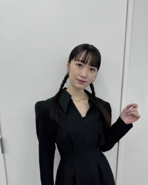 Haruka Kudo Instagram - .
カレンダー発売記念イベント、ご来場ありがとうございました！皆さまと直接お話出来る貴重な時間になりました。
カレンダーの話だけでなく、作品の感想やLIVEへの期待の声など、沢山聞かせてもらい、私の心はほっくほくです😌🌷
　　　　　　　　　　　　　　　　　　　　　　　　　　　　　　　
　　　　　　　　　　　　　　　　　　　　　　　　　　　　　
clothes:@the_silhouette___
shoes:@ash_japan_official  @ash
necklace:@__vihod
pierce:@hemca_official
rings:@cn_online114
accessories:@rhodes_showroom