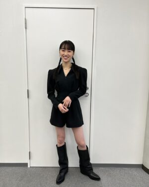 Haruka Kudo Instagram - .
カレンダー発売記念イベント、ご来場ありがとうございました！皆さまと直接お話出来る貴重な時間になりました。
カレンダーの話だけでなく、作品の感想やLIVEへの期待の声など、沢山聞かせてもらい、私の心はほっくほくです😌🌷
　　　　　　　　　　　　　　　　　　　　　　　　　　　　　　　
　　　　　　　　　　　　　　　　　　　　　　　　　　　　　
clothes:@the_silhouette___
shoes:@ash_japan_official  @ash
necklace:@__vihod
pierce:@hemca_official
rings:@cn_online114
accessories:@rhodes_showroom