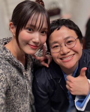 Haruna Kondo Instagram - ※
MIU MIU SELECT by MOMOのローンチイベントにご招待いただきました！
人生で一度は言ってみたかったんですよ、ローンチ！
自分のインスタで言えて嬉しいローンチ！

こちらのイベント、いろんな夢を叶えていただきました🥹
まず、1枚目の写真！
やばいね。ONCE代表させてもらいました。
やっぱり、MOMOさんはMiu Miuが似合うっ！
今回のイベントは、最新コレクションの中からMOMOさんがセレクトしたアイテムを期間限定で限定された店舗とオンラインストアにて展開する特別なプロジェクト。
MOMOさんのチョイスは、ライブパフォーマンスで見せてくれるような力強さや妖艶さがあるアイテムや、はたまたMCで見せてくれるような、きゅんっとする一面や可憐さがあるアイテムで、MOMOさんらしさを感じられるものばかり！
幅広い層に支持されるのはMiu Miuのアイテムと一緒っ！
本当に素敵だったから、MOMOさんセレクトのお財布を購入しましたよ！
MIU MIU SELECT by MOMOは、11/17（日）まで青山店などで発売中なので、ぜひチェックを☑️

あとはね、ダンスチャレンジさせてもらったり🥹🥴💘
(デレデレしすぎてます🥴見てね)
各社媒体さんの小さなマイクを持って、
◯◯をご覧の皆さん、こんにちは！ハリセンボンの近藤春菜です！て言ってインタビュー答えるのもSNSでよく見てたから嬉しかったな笑
いろんな媒体さんのSNS見てください！

ばっさーや菊乃さんに久々会えたのも嬉しかった☺️
めっちゃ安心した笑

と、とにかくいろんな初体験が詰まった楽しい楽しいイベントでした！
ありがとうございました☺️
イベント中、配っていた、ちいさなちいさなひとくちサイズのおしゃれな食べ物もおいしかったなぁ、、、笑

#MiuMiu
#MiuMiuSelect
#PR
↑おしゃれタグもうれしい笑

はしゃぎすぎてます！おちつきます！
